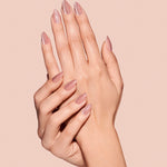 Mani Muse Pinky Blinders Press-on Nails on hand model