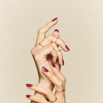 Mani Muse Beet It Creep Press-on Nails on hand model