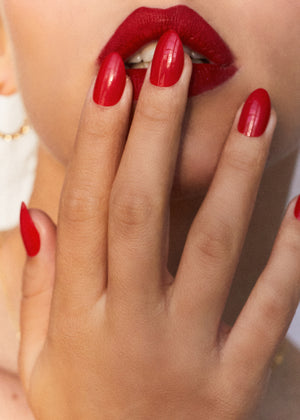 
                
                    Load image into Gallery viewer, Mani Muse Caught Red Handed Press-on Nails - Red
                
            